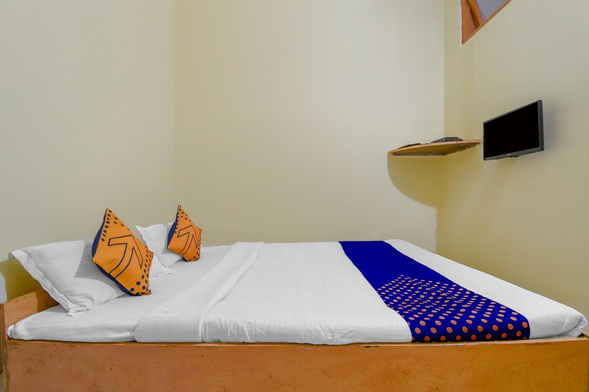 Oyo Flagship 71156 Hotel Jaybee'S ديبروجاره المظهر الخارجي الصورة