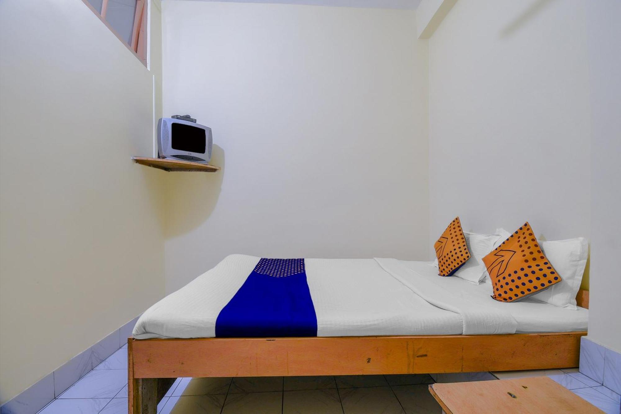 Oyo Flagship 71156 Hotel Jaybee'S ديبروجاره المظهر الخارجي الصورة
