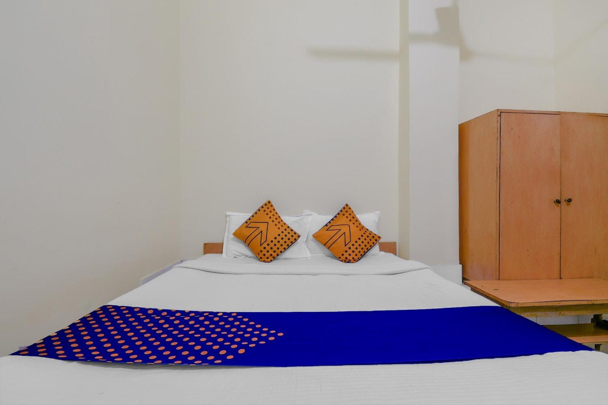 Oyo Flagship 71156 Hotel Jaybee'S ديبروجاره المظهر الخارجي الصورة